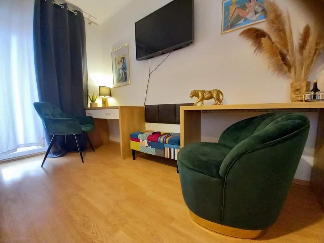 Studio Apartmani “Jarnecic” Krk Town Ruang foto