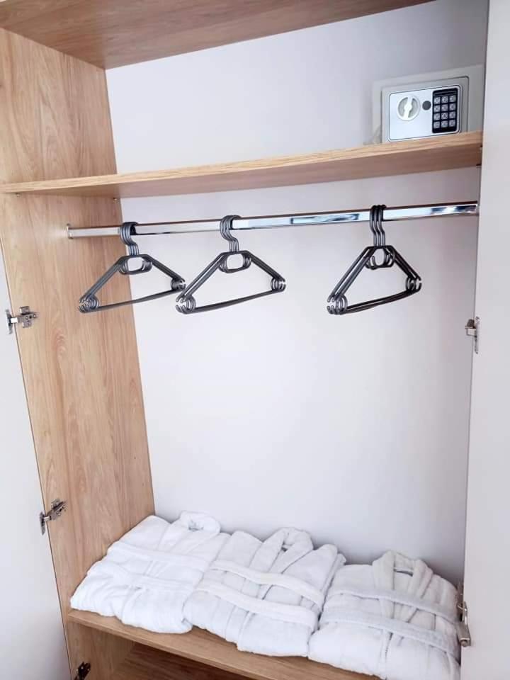 Studio Apartmani “Jarnecic” Krk Town Ruang foto